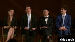 Абройлуу Филдс медалына татыган төрт математик. 