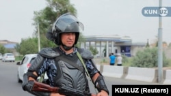 Каракалпакстандагы күч кызматкеринин өкүлү. 3-июль, 2022-жыл. 