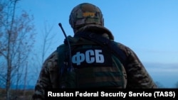 ФСБ кызматкери. Сүрөт иллюстрация үчүн колдонулду. 