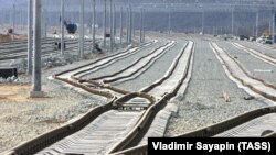 Мунай терминалына кетчү жол. Приморск аймагы, Орусия. Архивдик сүрөт