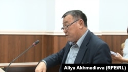 Ашимгали Жумагельдин, заместитель главного врача Аксуской районной больницы, в суде. 19 октября 2015 года.