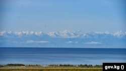 Ысык-Көлдүн жээги.