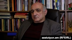 Քաղաքական վերլուծաբան Բորիս Նավասարդյանը, արխիվ