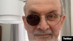 Салман Рушди.