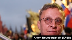 Иван Охлобыстин  "Гойда-а!" деп өзү чакырык салган  жана баскынчыл согушка үндөгөн жыйында. Кызыл Аянт, Маскөө. 30.9.2022.