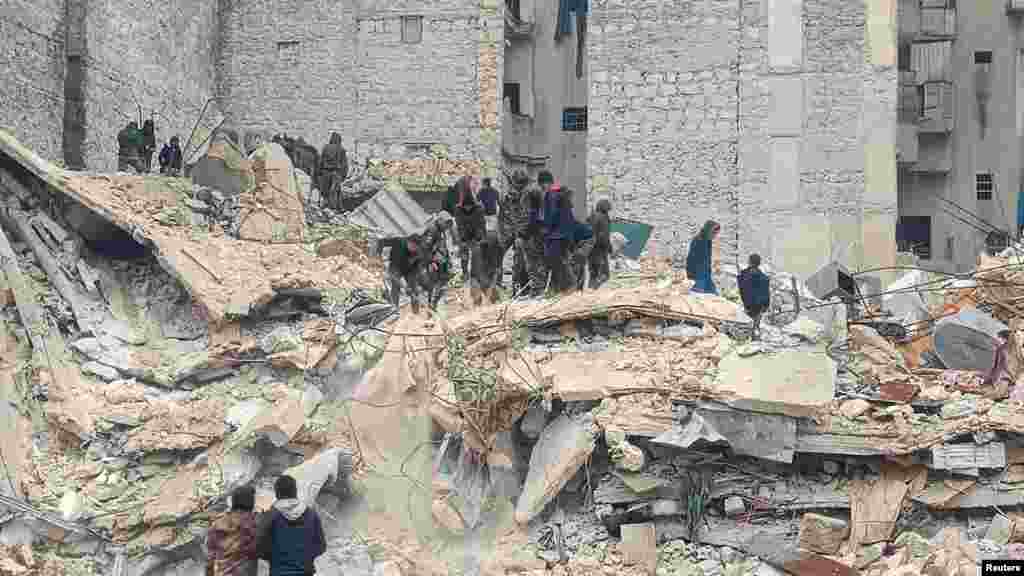 Поиск выживших в Алеппо, Сирия, 6 февраля 2023 года