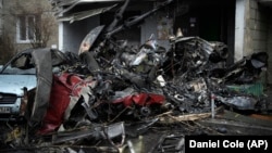 Офіс генпрокурора 3 серпня повідомив про підозру п’ятьом посадовцям ДСНС у справі про падіння в Броварах гелікоптера, на борту якого перебували керівники МВС на чолі з міністром Денисом Монастирським