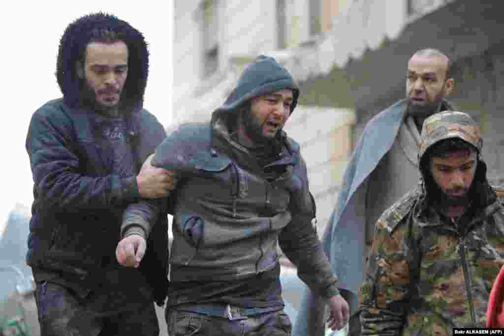 Зилзаладан катуу жабыр тарткан Сириянын түндүк-батышындагы Жандарис шаары. 6-февраль, 2023-жыл.&nbsp;Сирияда мерт болгондордун саны миңден ашып, дагы жүздөгөн киши жабыркады.