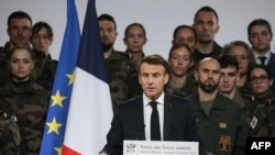 Նախագահ Էմանյուել Մակրոնը Մոն դե Մանսանի ռազմակայանում, Լանդեր, Ֆրանսիա, 20 հունվարի, 2023թ. 