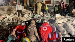 В Турция жертвите са над 20 600, а ранените са над 80 000. В Сирия жертвите са близо 4000, а неизвестност или ранени са още 7000.