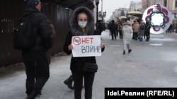 Казанда сугышка каршы ялгыз пикет. Архив фотосы