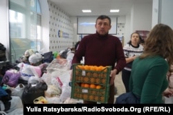 Місце допомоги у Дніпрі тим, хто одразу після широкомасштабного вторгнення Росії Росії поїхав з Донеччини, Луганщини, Харківщини. 26 лютого 2022 року