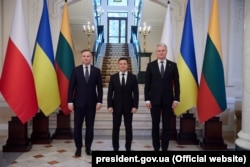 Зустріч президентів України Володимира Зеленського, президента Литви Гітанаса Наусєда , президента Польщі Анджея Дуди у Гуті