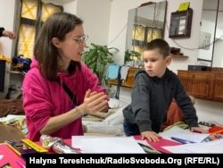 Марія Проніна проводить заняття