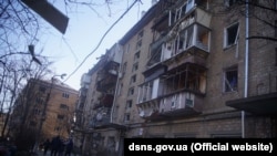 На місці працюють рятувальники та медики