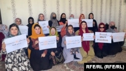 تعدادی از زنان معترض درکابل 