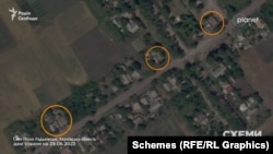 Пошкоджені будинки по вулиці Центральній