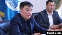 Асылбек Акылбеков.