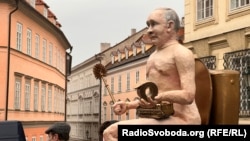 Антыпуцінская дэманстрацыя ў Празе, архіўнае фота