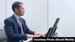 Кыргызстанский джазовый музыкант, пианист Викрам Рузахунов. Фото взято с его страницы в Instagram'е. 