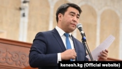 Жанарбек Акаев.