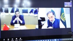 معینان وزارت های خارجه پاکستان و چین حین نشست سه جانبه