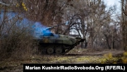 Бойова машина піхоти над вечір заступає на чергування