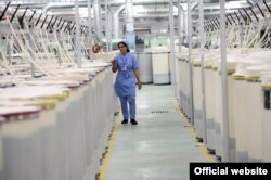 Тобистони соли гузашта корхонаи "Заводи пахтаи Беҳзод" ширкати туркии "Гиласинлар Тексил"-ро ба додгоҳ кашид. Акс аз бойгонӣ.