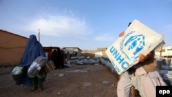 دنیا اسلم: این اداره روزانه دو اعشاره دو ملیون دالر مصرف داشت که بی سابقه بود و از همین لحاظ با کمبود پول مواجه شد.