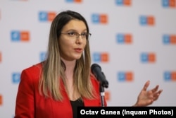 Diana Buzoianu este cunoscută pentru activitatea sa pentru protecția mediului.