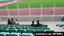 Köpetdag stadionyndaky tomaşaçylar