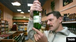 Законопроект предлагает ограничивать долю торговых компаний в регионах. Супермаркет в Иванове.