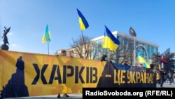 Учасники маршу із собою мали лише національну символіку