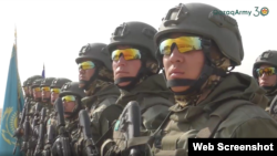 Kazakh soldiers take part in military exercise in Tajikistan in October 2022.