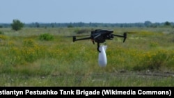 DJI Mavic 3 квадрокоптеру