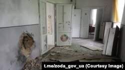 Зруйнована обстрілом школа, Залізничне, Запорізька область, травень 2022 року