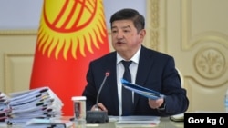 Акылбек Жапаров.