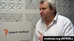 Аўтар фільма "Янка Купала" Віктар Асьлюк у студыі Радыё Свабода 
