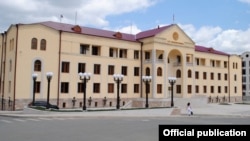 Здание правительства Нагорного Карабаха, г. Степанакерт