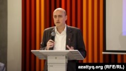 جیمی فلای رئیس رادیو اروپای آزاد/رادیو آزادی