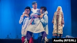 "Асылкош" спектакленнән күренеш