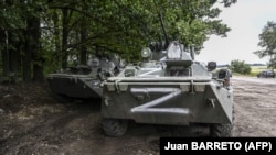 Украин армиясы бошоткон Балаклея шаарындагы орус күчтөрү таштай качкан аскер техникасы. 10-сентябрь, 2022-жыл. 