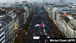 Акція у столиці Чехії проти збройної агресії Росії щодо України та популізму. Прага, 30 жовтня 2022 року