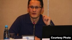 Айбар Султангазиев.