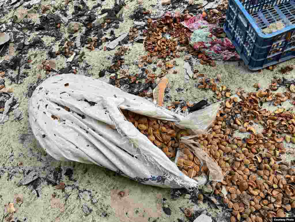 Шарип аттуу кыргыз жаранынын үйү. Баткендиктер негизги кирешени өрүктөн алат. Быйыл алардын мээнети күйүп кетти.&nbsp;Баткен. Миң-Өрүк айылы.