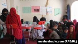 بسیاری از زنان و کودکان به ویژه در مناطق دور افتاده دسترسی اندک به خدمات صحی دارند و حتی در برخی از مواقع هیچ تسهیلات صحی در مناطق وجود ندارد