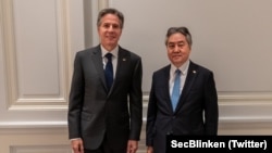 Блинкен жана Кулубаев. Сүрөт Твиттердеги @SecBlinken баракчасынан алынды. 