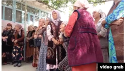 Кыргыз-тажик чек ара кагылышуусунда курман болгон Бекмырза Шарабидин уулунун тажыясы, 18-сентябрь, Ноокен району, 2022-жыл.