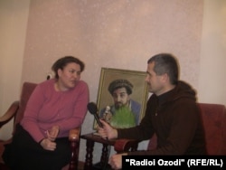 Адолати Мирзо зимни гуфтугӯ бо хабарнигори "Озодӣ"