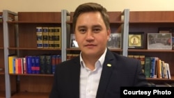 Азамат Аттокуров.